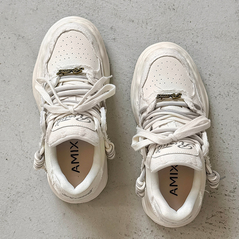Thick soled fashionable versatile dissolving shoes black sneakers