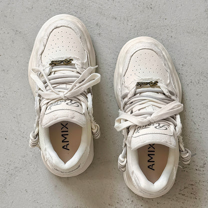 Thick soled fashionable versatile dissolving shoes black sneakers