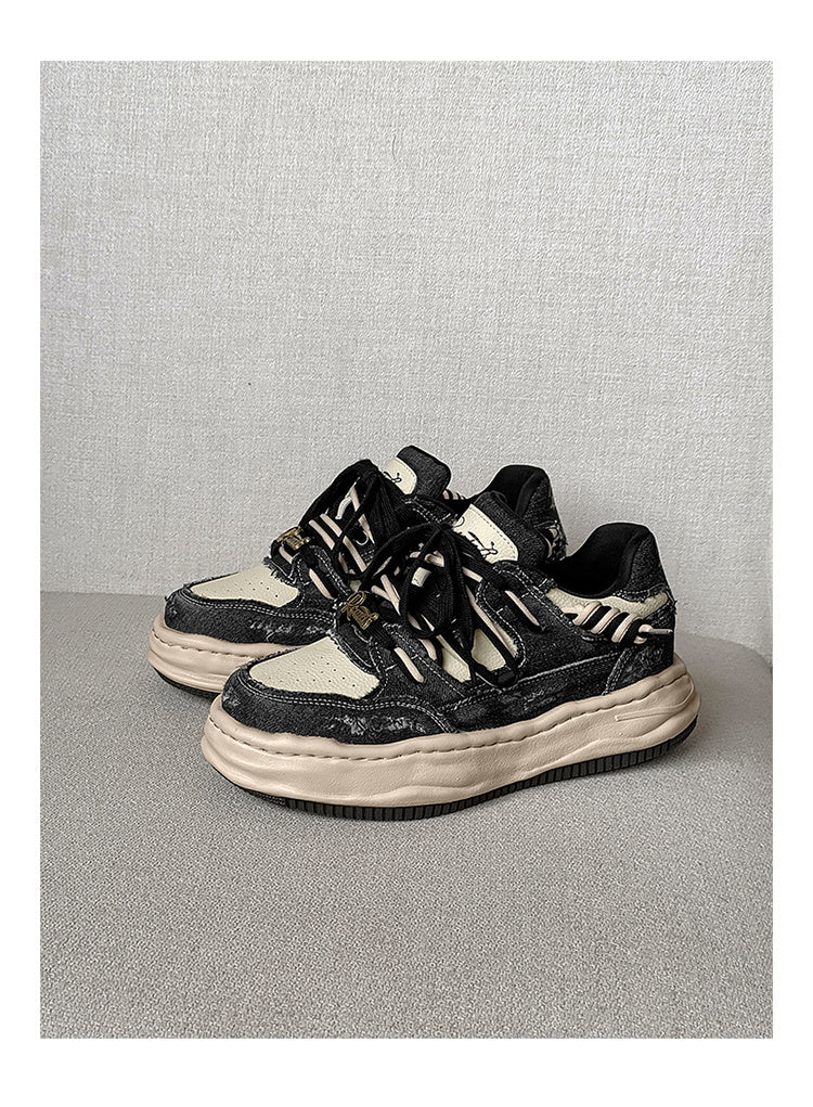 Thick soled fashionable versatile dissolving shoes black white sneakers