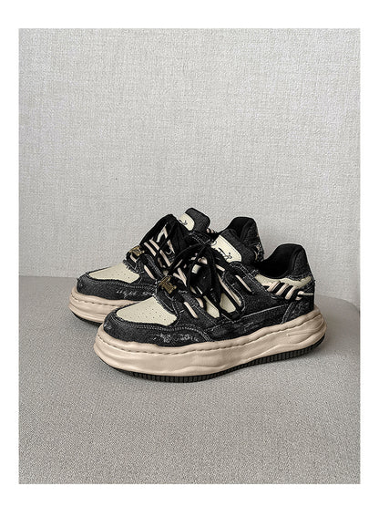 Thick soled fashionable versatile dissolving shoes black white sneakers