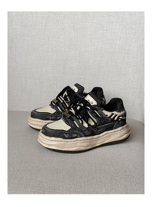 Thick soled fashionable versatile dissolving shoes black white sneakers