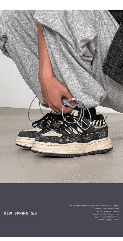 Thick soled fashionable versatile dissolving shoes black white sneakers