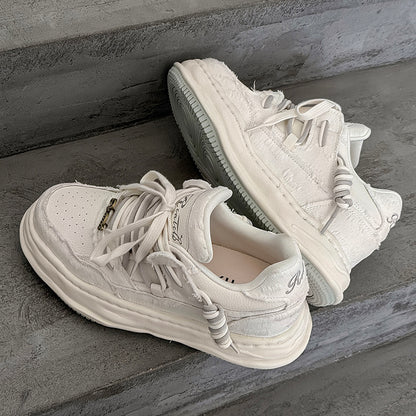 Thick soled fashionable versatile dissolving shoes black sneakers