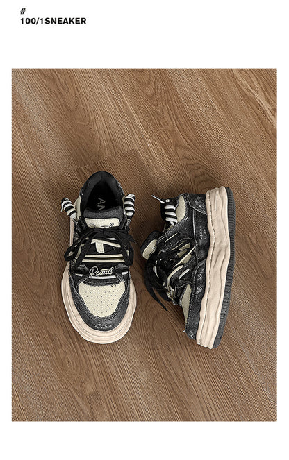 Thick soled fashionable versatile dissolving shoes black white sneakers